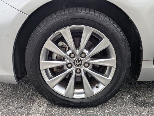 Used 2016 Toyota Camry XLE FWD image 9