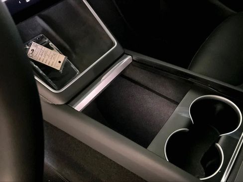 Used 2026 Tesla Model Y 2WD image 14