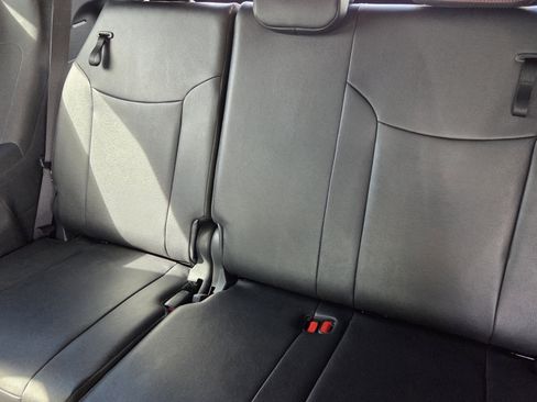 Certified 2025 Toyota Sienna XSE image 6