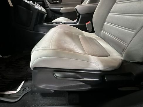 Used 2019 Honda CR-V LX image 18