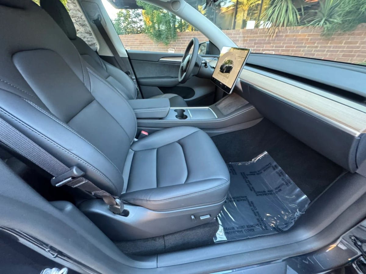 Used 2023 Tesla Model Y Long Range AWD/4WD image 13
