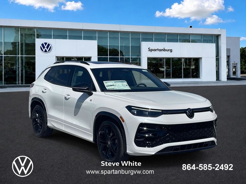 New 2026 Volkswagen Tiguan SE R-Line FWD image 1