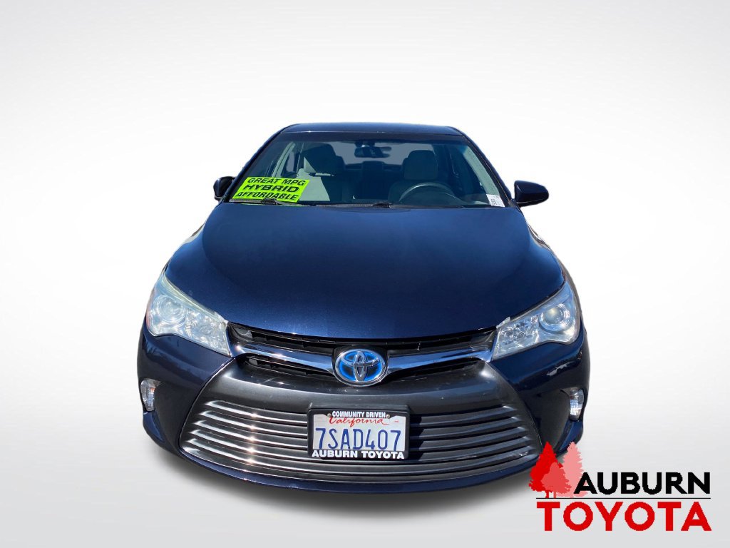 Used 2015 Toyota Camry LE FWD image 2