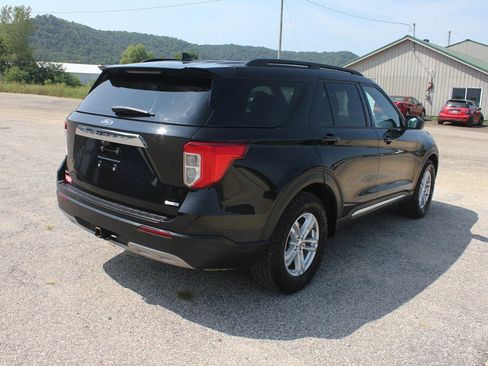 Used 2020 Ford Explorer XLT w/ Equipment Group 202A AWD/4WD image 5