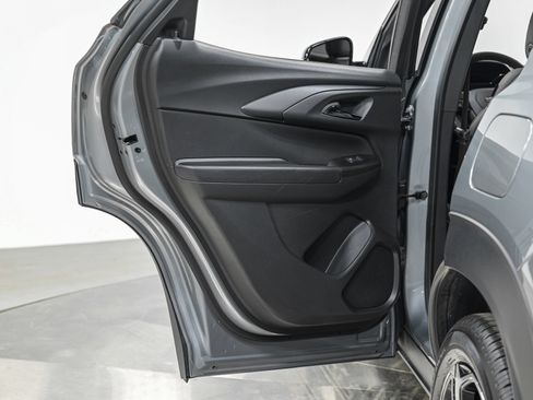 Used 2023 Chevrolet TrailBlazer RS FWD image 26