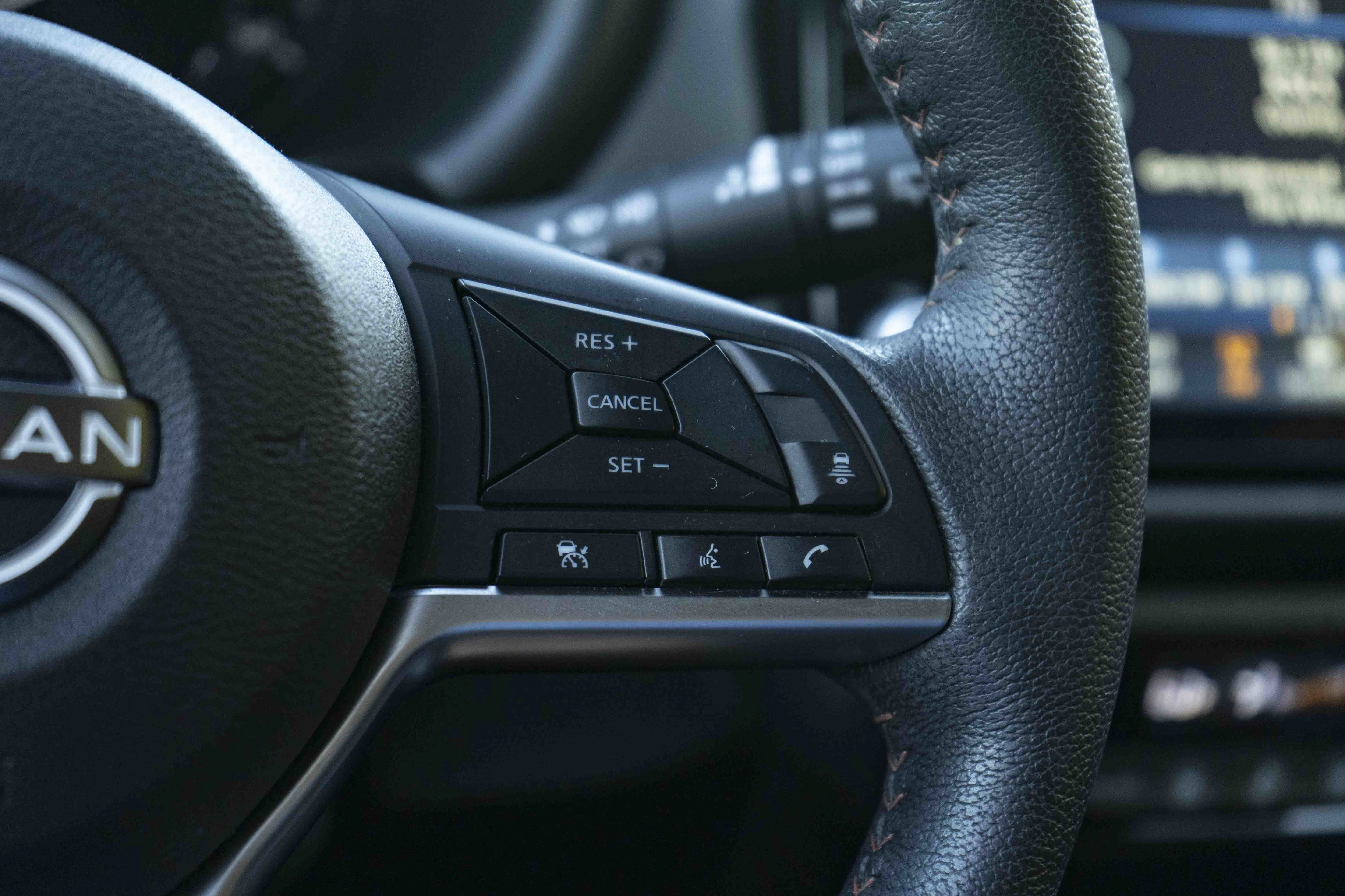Used 2023 Nissan Kicks SR FWD image 21