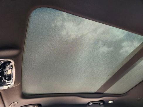 New 2026 Land Rover Range Rover Velar S image 18