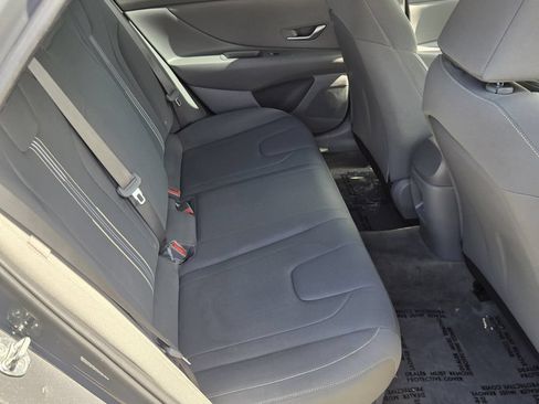Used 2024 Hyundai Elantra Blue FWD image 14