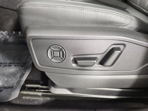 Used 2025 Audi Q5 Premium Plus w/ Premium Plus AWD/4WD image 21