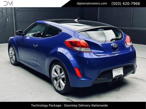 Used 2014 Hyundai Veloster w/ Technology Package 03 FWD image 5