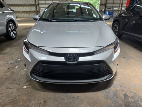 Used 2025 Toyota Corolla LE FWD image 7