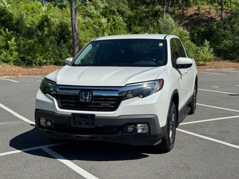 Used 2020 Honda Ridgeline Sport image 3