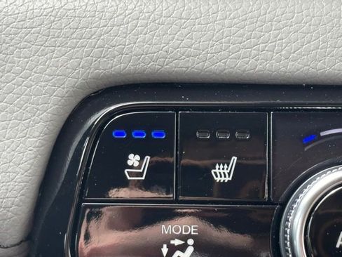 Certified 2023 Honda Pilot Elite image 19