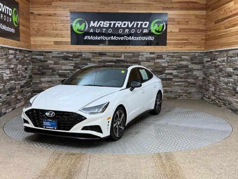 Used 2021 Hyundai Sonata SEL Plus w/ Tech Package image 4