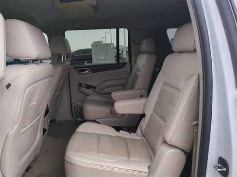 Used 2015 GMC Yukon XL Denali image 15