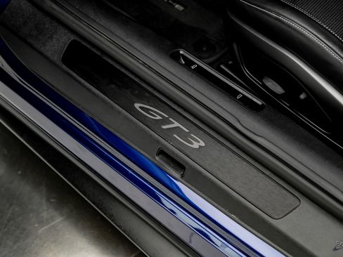 Used 2022 Porsche 911 GT3 image 42
