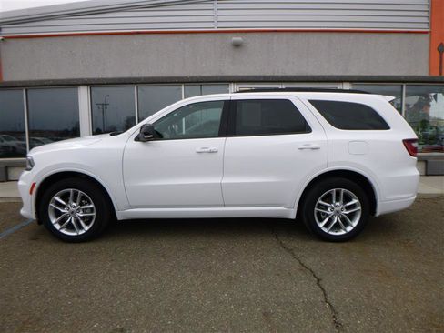 Used 2024 Dodge Durango GT image 2