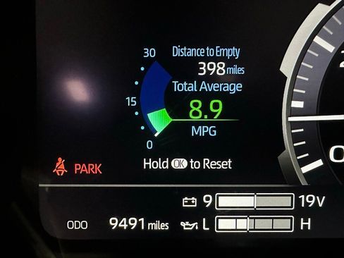 Used 2025 Toyota Tundra Platinum image 25