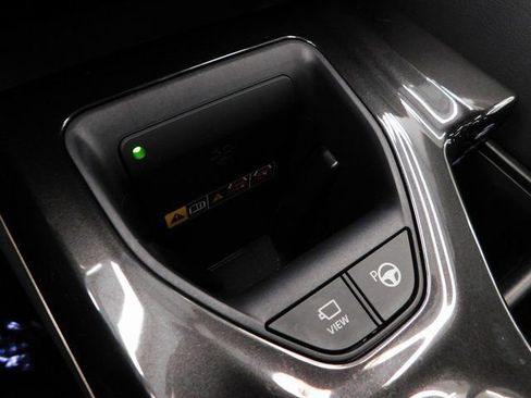 Used 2025 Toyota Crown Platinum image 42