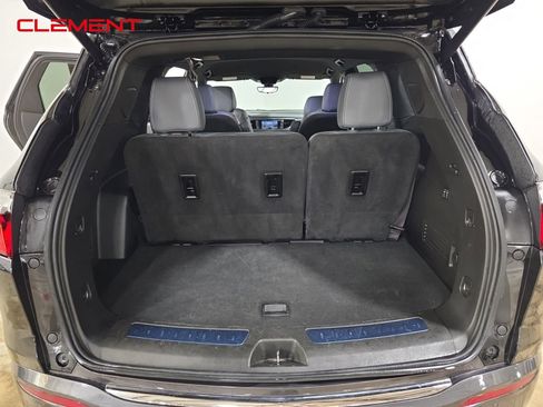 Used 2024 Buick Enclave Premium image 9