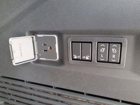 New 2026 GMC Yukon Elevation w/ Elevation Premium Package image 24