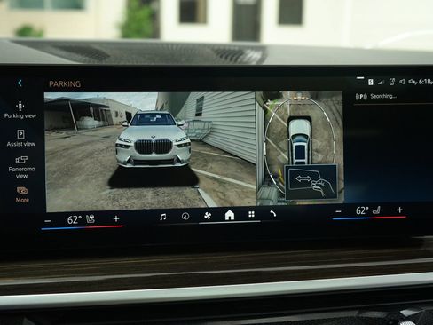 Used 2024 BMW X7 xDrive40i AWD/4WD image 17