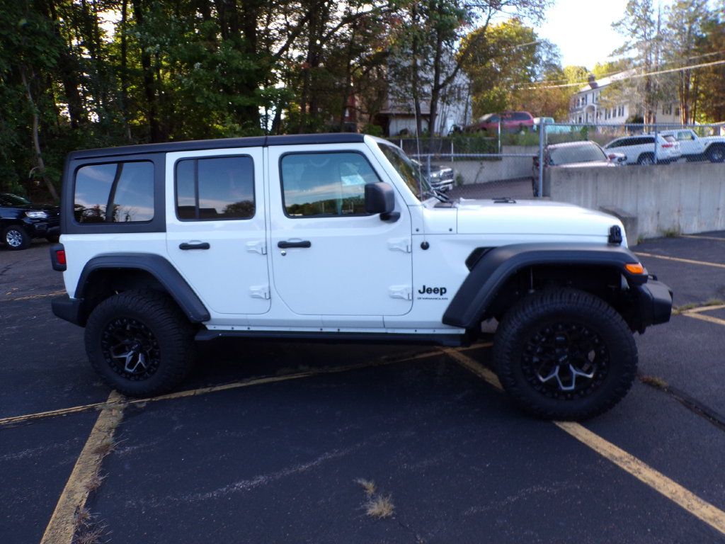Used 2023 Jeep Wrangler Unlimited Sport AWD/4WD image 4