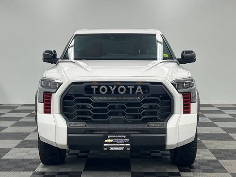 Used 2025 Toyota Tundra Limited AWD/4WD image 5