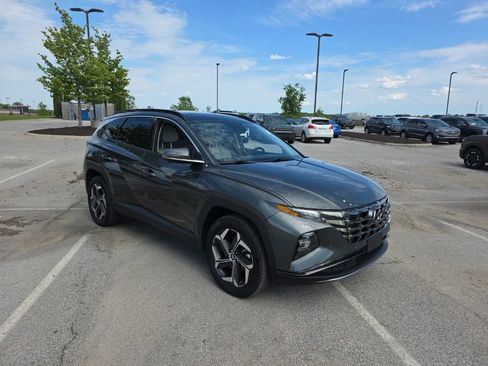 Used 2024 Hyundai Tucson Limited AWD/4WD image 3