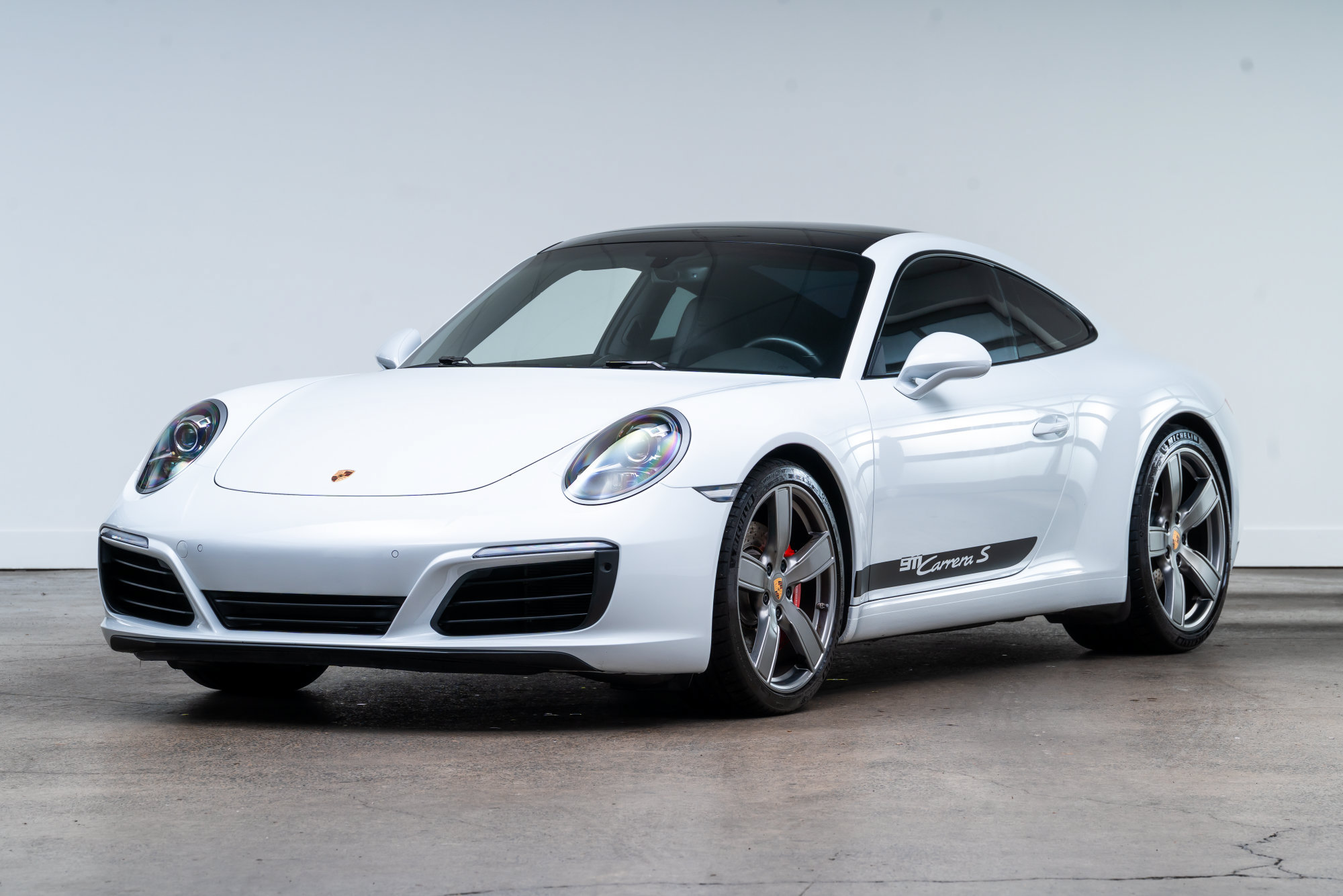 Used 2018 Porsche 911 Carrera S RWD image 4