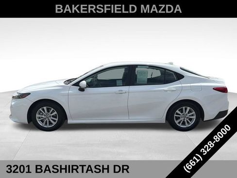 Used 2025 Toyota Camry LE w/ Convenience Package FWD image 2