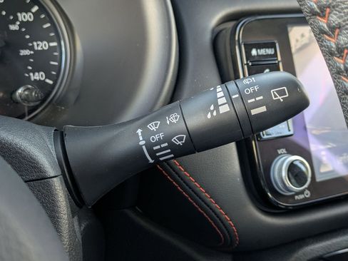 Used 2024 Nissan Kicks SR image 16