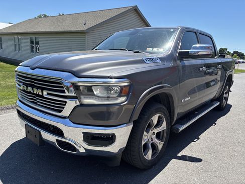 Used 2019 RAM 1500 Laramie AWD/4WD image 7