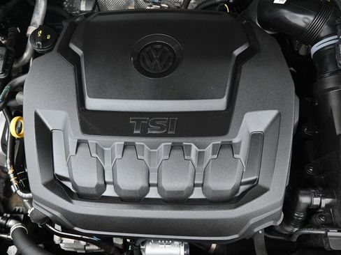 Used 2024 Volkswagen Tiguan SE FWD image 41