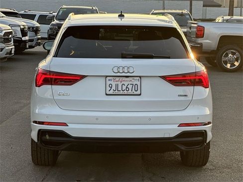Used 2024 Audi Q3 2.0T Premium image 5