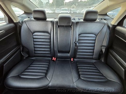 Used 2020 Ford Fusion SEL FWD image 28