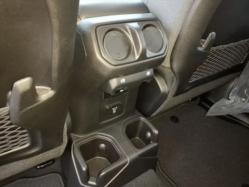 New 2025 Jeep Wrangler Unlimited Rubicon image 31