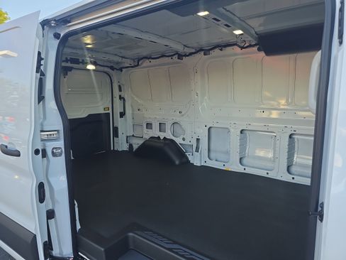 New 2025 Ford Transit 150 Low Roof image 33