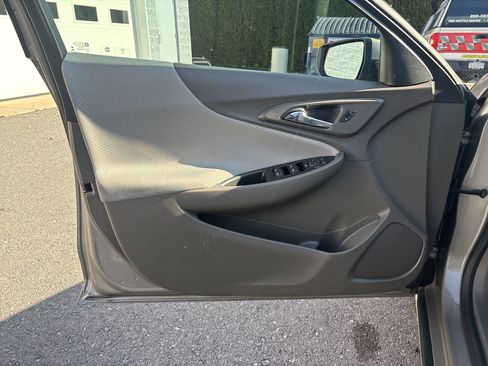 Used 2024 Chevrolet Malibu LT FWD image 16