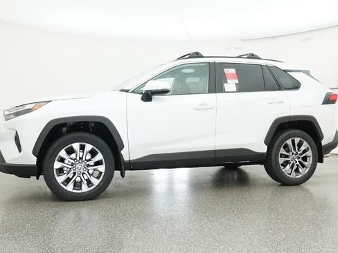 Used 2025 Toyota RAV4 XLE Premium image 56