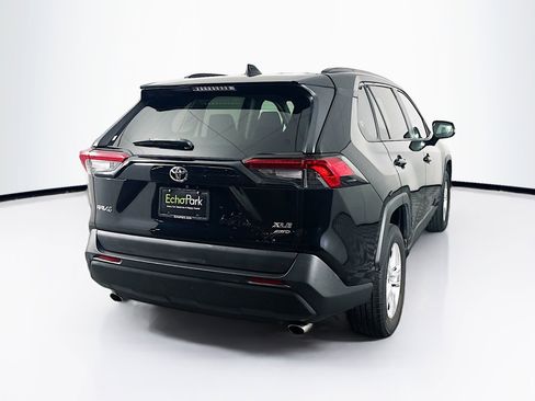 Used 2019 Toyota RAV4 XLE AWD/4WD image 9