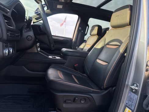Used 2024 GMC Yukon AT4 w/ Technology Package AWD/4WD image 18