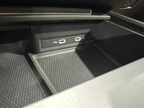 Certified 2024 Volkswagen Atlas Cross Sport SE image 26