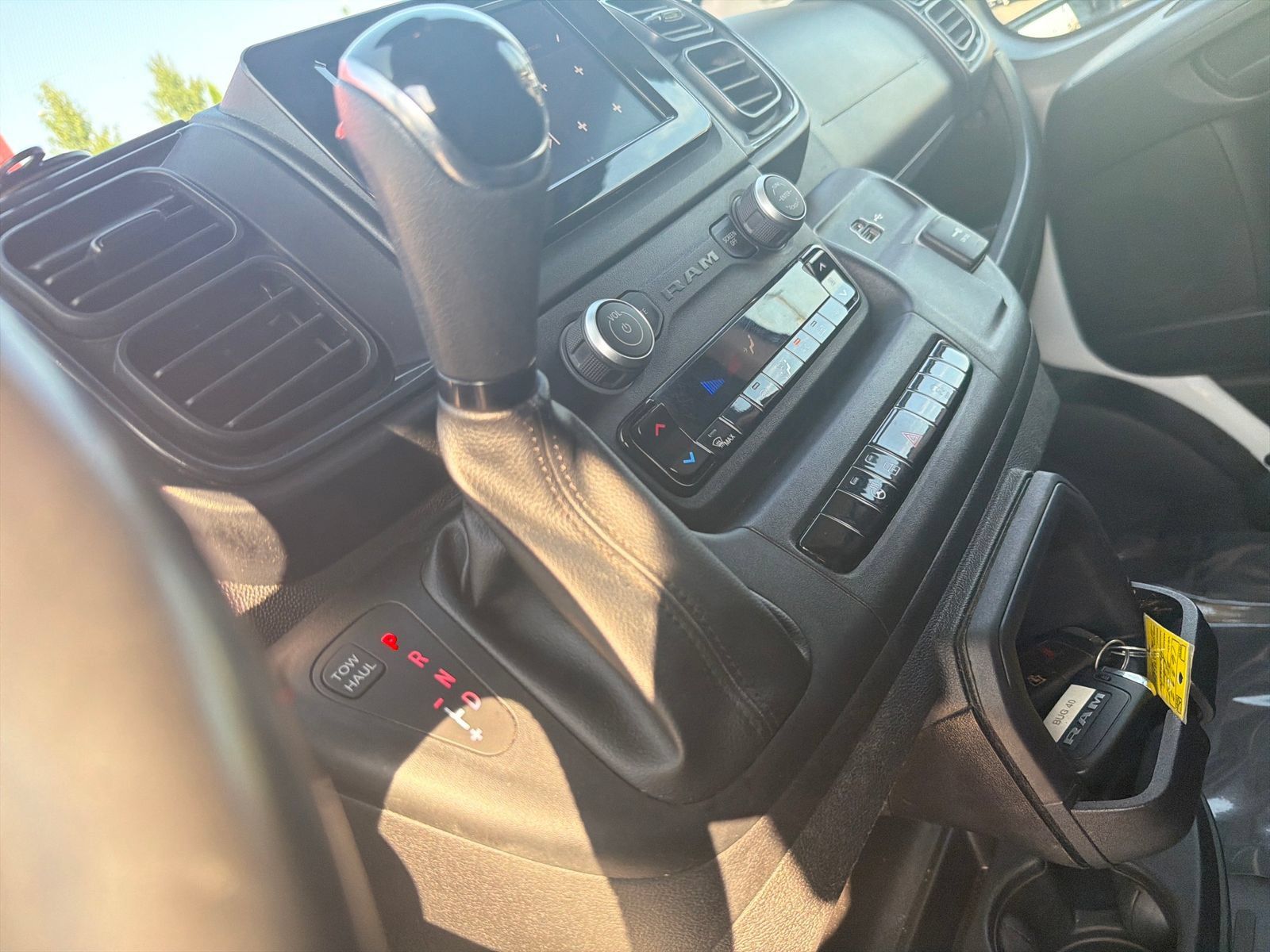 Used 2024 RAM ProMaster 2500 w/ Cold Weather Group FWD image 26