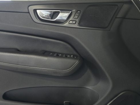 Used 2022 Volvo XC60 T8 Inscription Expression image 12