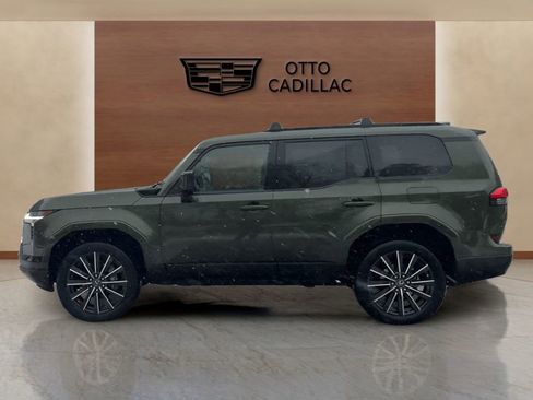 Used 2024 Lexus GX 550 image 2