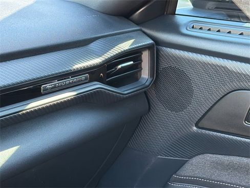 Certified 2024 Ford Mustang Coupe image 17