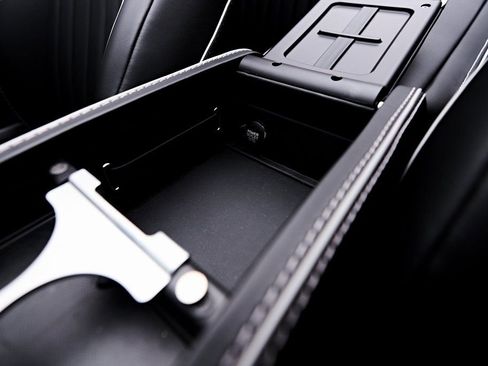 Used 2016 Aston Martin DB9 GT image 79