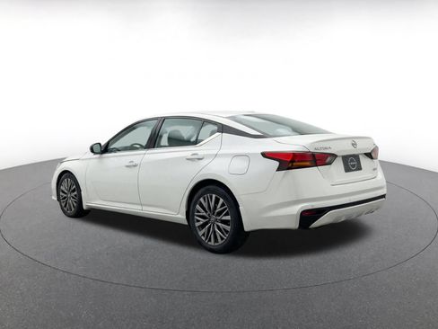 Used 2026 Nissan Altima 2.5 SV FWD image 7