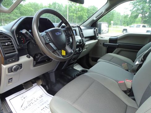 Used 2019 Ford F150 4x4 SuperCrew XL w/ Equipment Group 101A Mid image 10